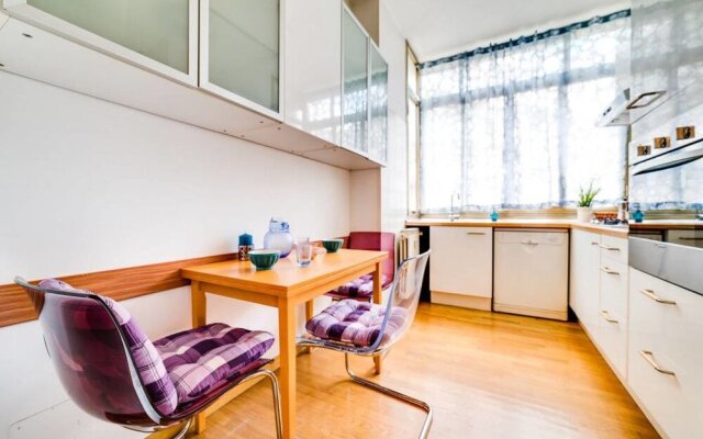 Modern & Friendly: Your Lovely 5 Guests Apartment