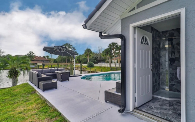 Waterside Pool Paradise