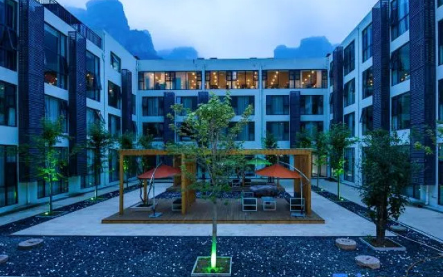 May Maple Forest House Hotel