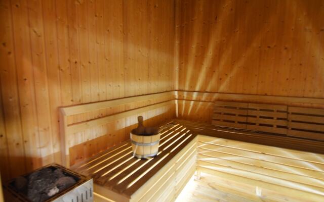 Beautiful Farmhouse in Burtonville With Sauna