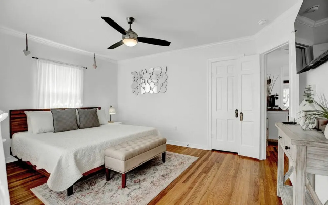 Stunning Luxury Rental Near Main W/hot-tub&firepit