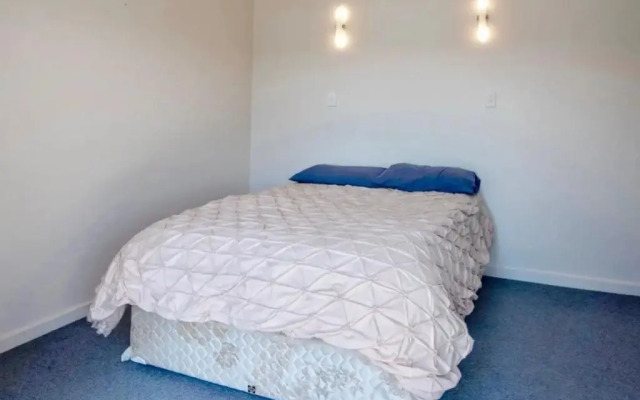The Bellbird's Nest - Takamatua Holiday Home