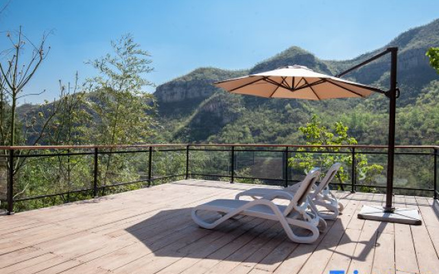 Yuntaishan Puju Lakeside Homestay