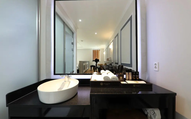 Hotel Encore