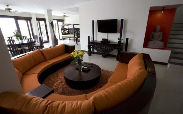 Citrus Tree Villas - Royalty