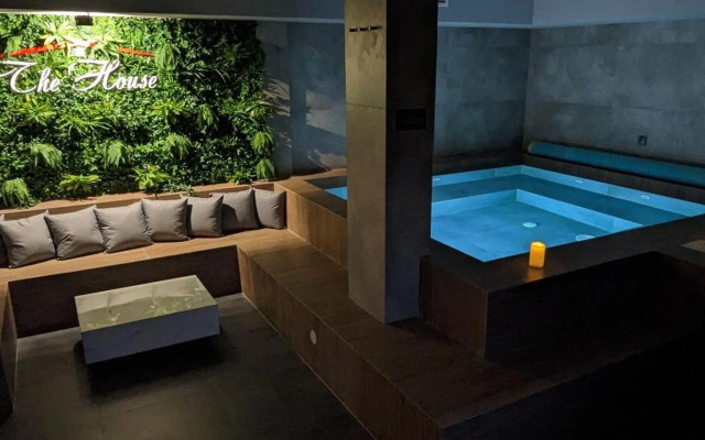 TheHouse - Apartment Kamenitza