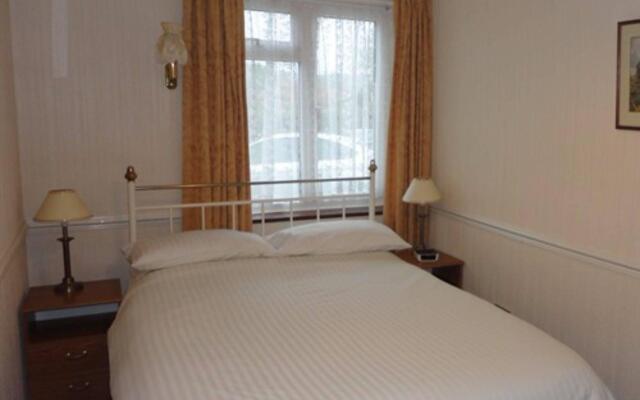 Brookthorpe Lodge