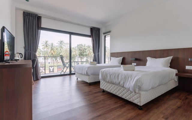Roxy Sematan Villa & Townhouse – Guest Rooms – Lundu