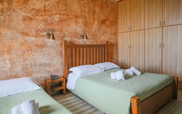 Faris Hotel