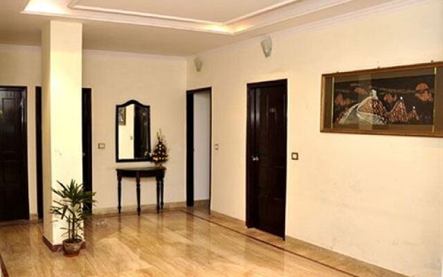 Hotel Sarthak Palace