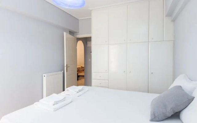 Home Away from Home 2 Bd Apt in Zografou