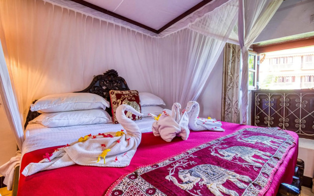 Tembo House Hotel & Apartments