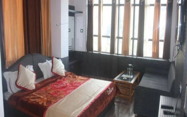 Hotel Holiday Hill