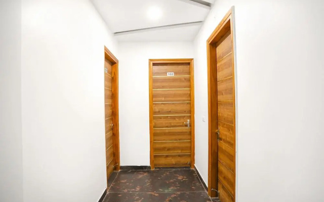 FabHotel The Grand Suite