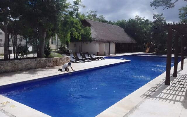 Beautiful Hoestel Near Cancun Beaches With Comfort and Security Guaranteed!