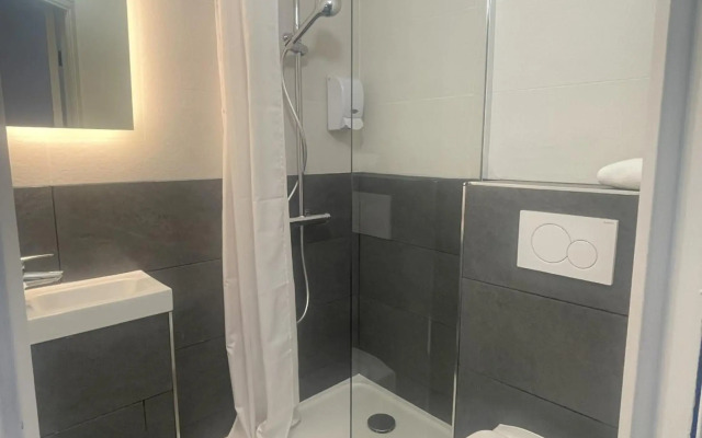 Kyriad Direct Dreux