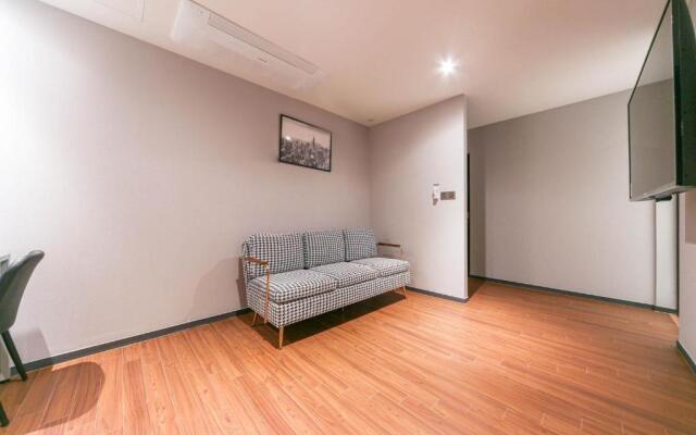 Pohang Brown Dot Hotel