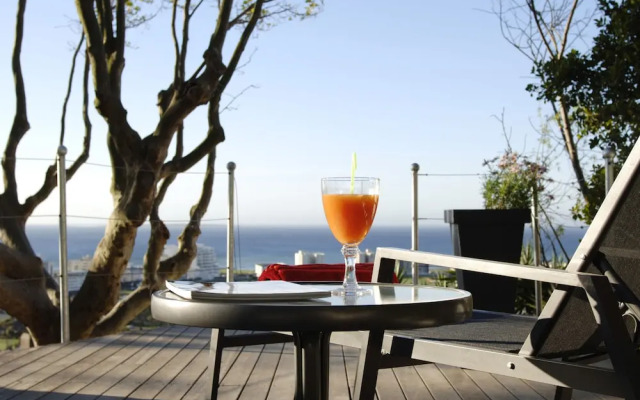 121 Ocean View Drive Studio Apartment