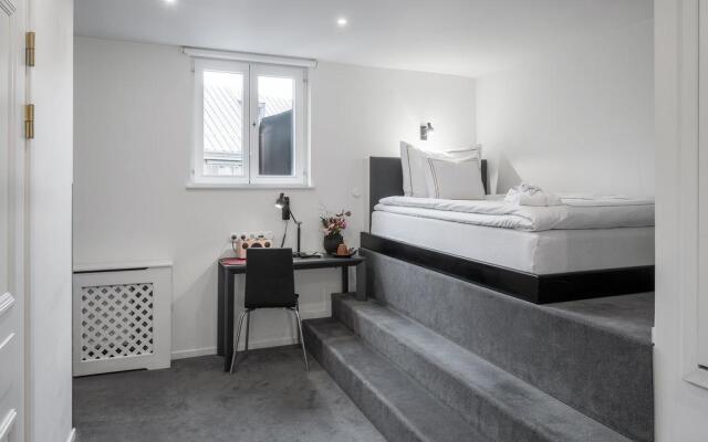 The Sparrow Hotel