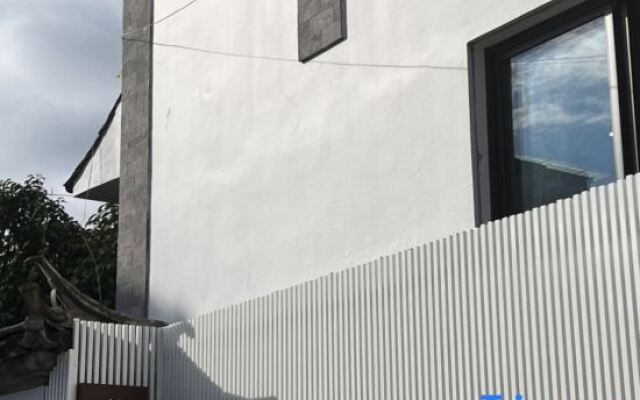 Dali Zhe 1995. Villa Designer Homestay (Erhai Caicun Branch)