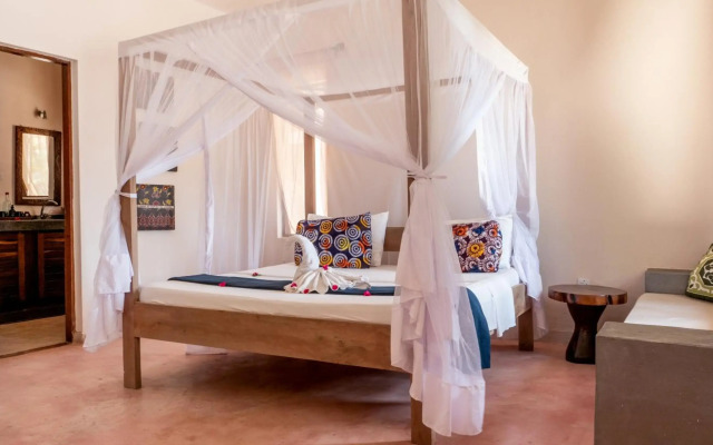Raha Lodge