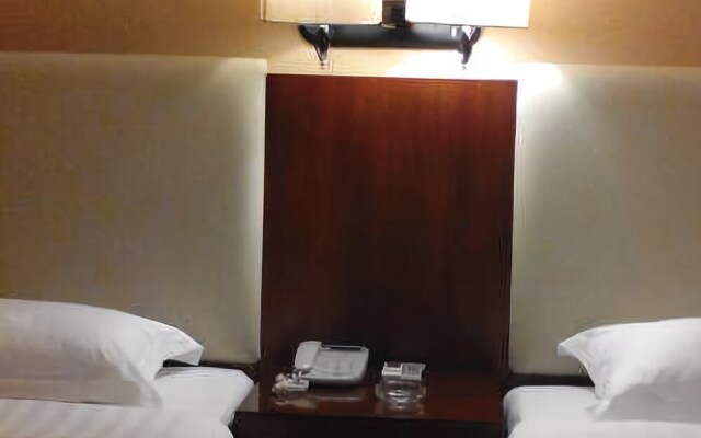 Yangjiang Tianbao Business Hotel