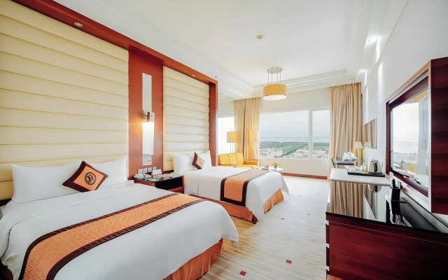 Royal Halong Hotel