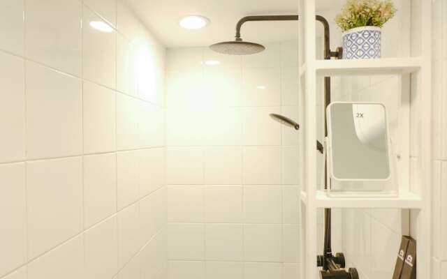 Studio With Private Living Room At Jarrdin Cihampelas Apartment