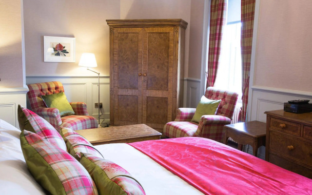 Muckrach Hotel