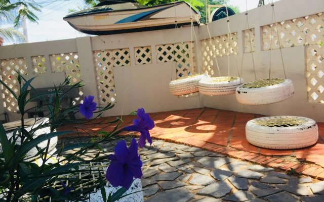 Goc Bien Homestay