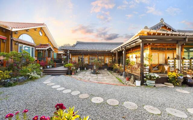 Sinragoon Hanok Pension