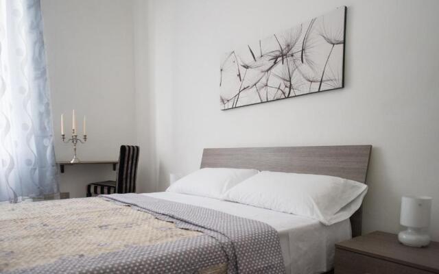 All'ombra della Torre