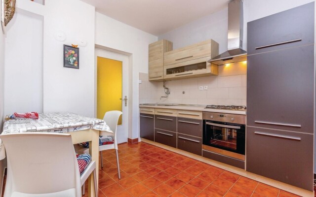 Amazing Home in Povile With Wifi and 5 Bedrooms