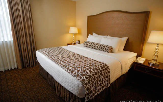 Crowne Plaza Hotel Madison