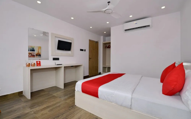 OYO Townhouse 539 Transit Express