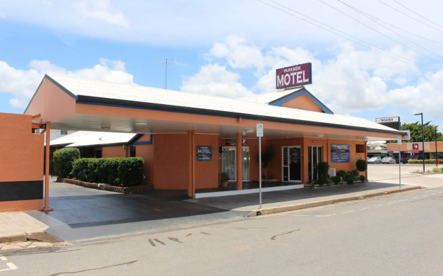 Parkside Motel