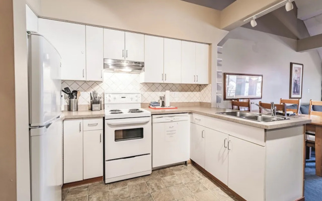 Whistler Vacation Club Lake Placid Lodge - 311