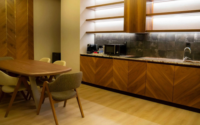 Ramada Hotel & Suites by Wyndham Erbil 32 Park