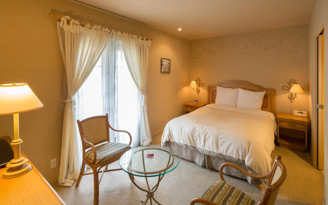 Poppy Springs Resort & Spa