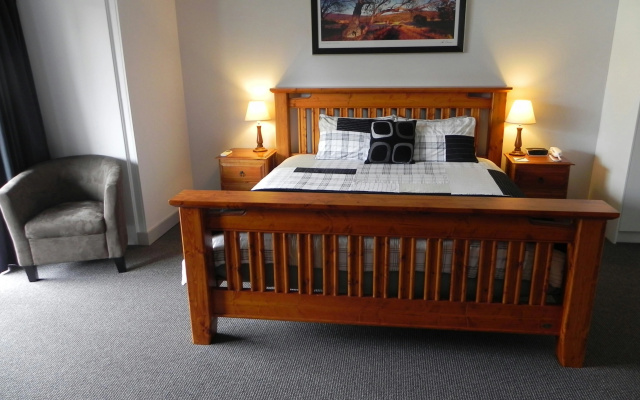 Moore Park Inn – Guest Rooms – Armidale