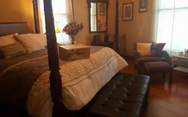 Springfield Arts Bed and Breakfast