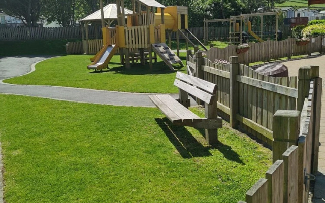 Sea and Mountain View Sunbeach Holiday Snowdonia