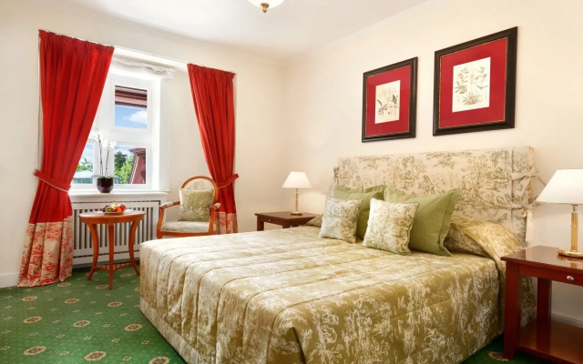 Villa Rothschild, an Autograph Collection Hotel