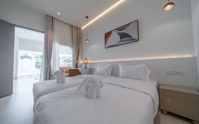 Pool villa with slide karaoke kitchen