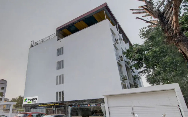 Super OYO Townhouse OAK The Platinum Studio 50