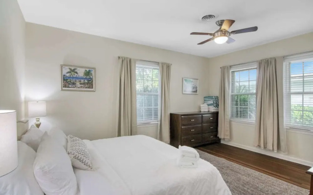 Sun, Shells and Seaspray w/ Lanai