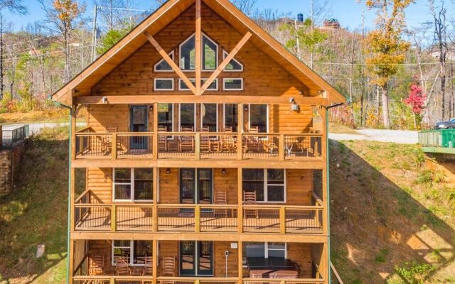 All About The View by Jackson Mountain Homes