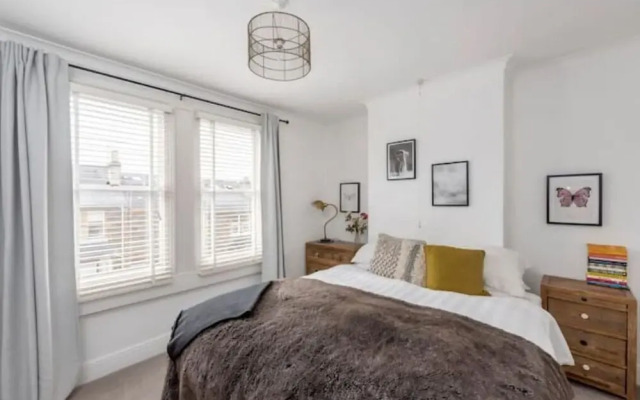 2 Bedroom Bath Townhouse With Parking