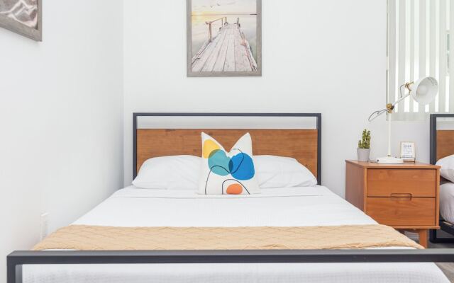 West Deco Boutique Apartments