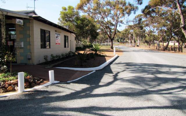 Acclaim Gateway Caravan Park